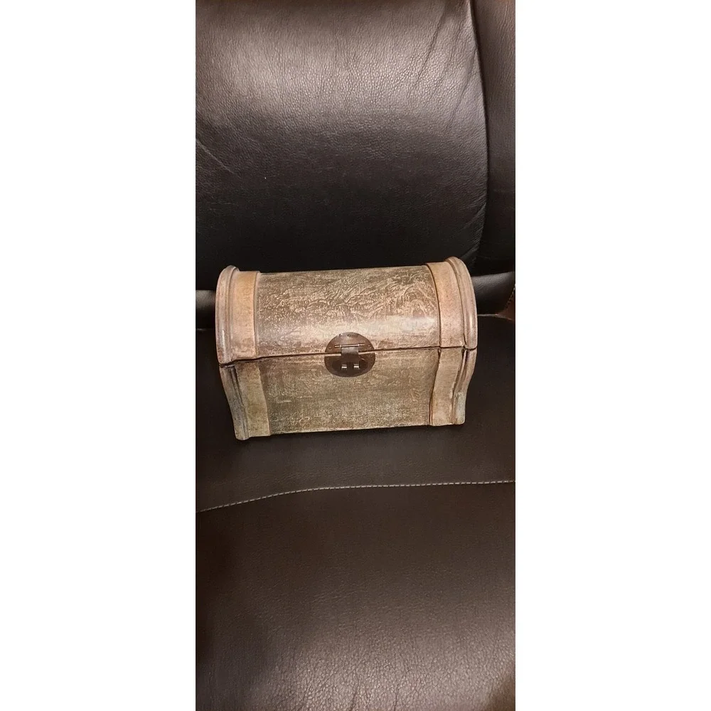 Decorative Wooden Storage Box or Jewelry Box 8.5x5.5x5